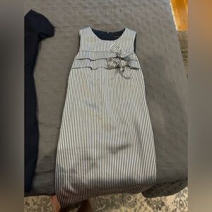 Banana Republic Gray and White Sheath Dress Sleeveless Crew Neck